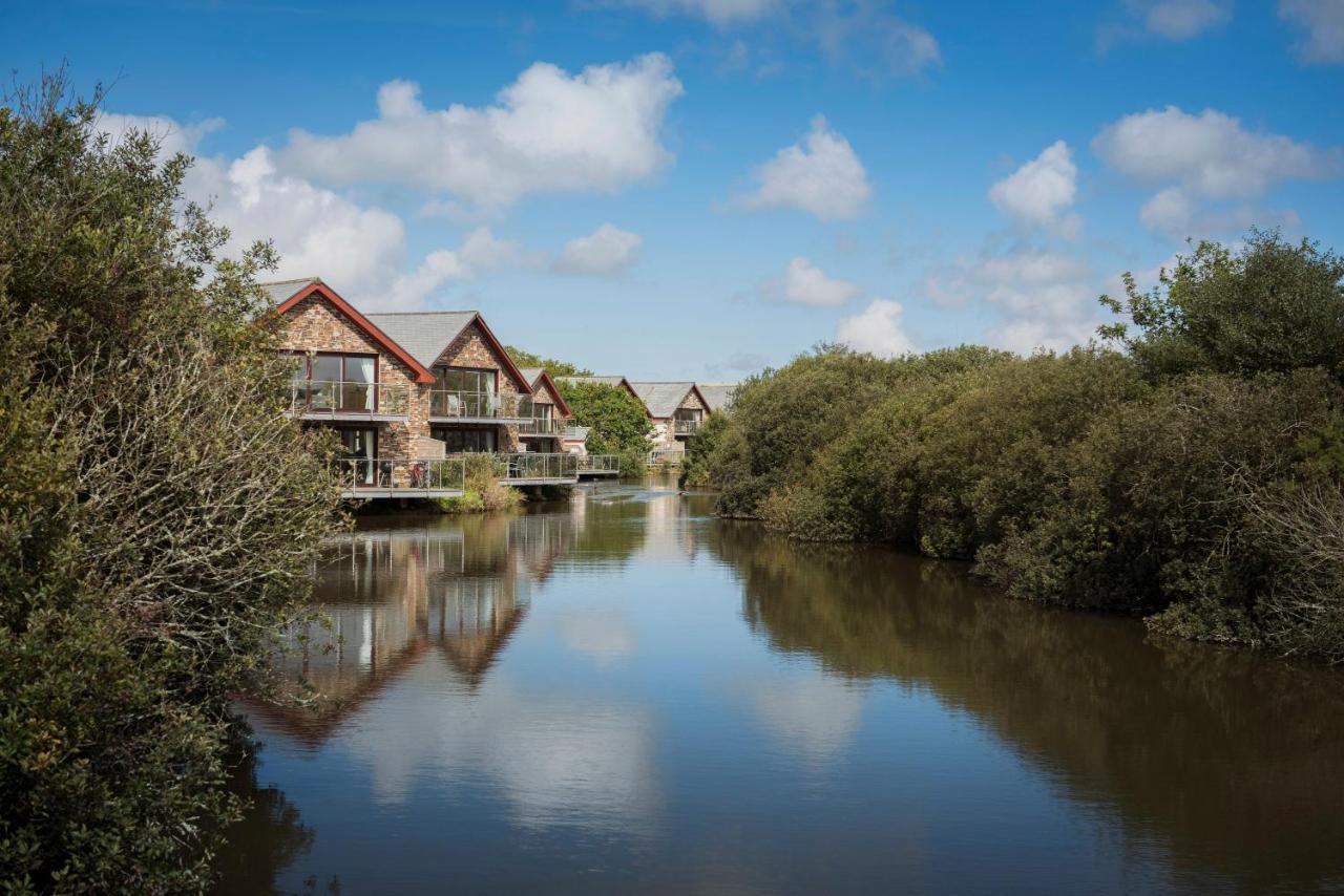 Kingfisher Hot Tub & Log Burner House On Premium Lakeside With Resort Facilities 세인트컬럼메이져 외부 사진