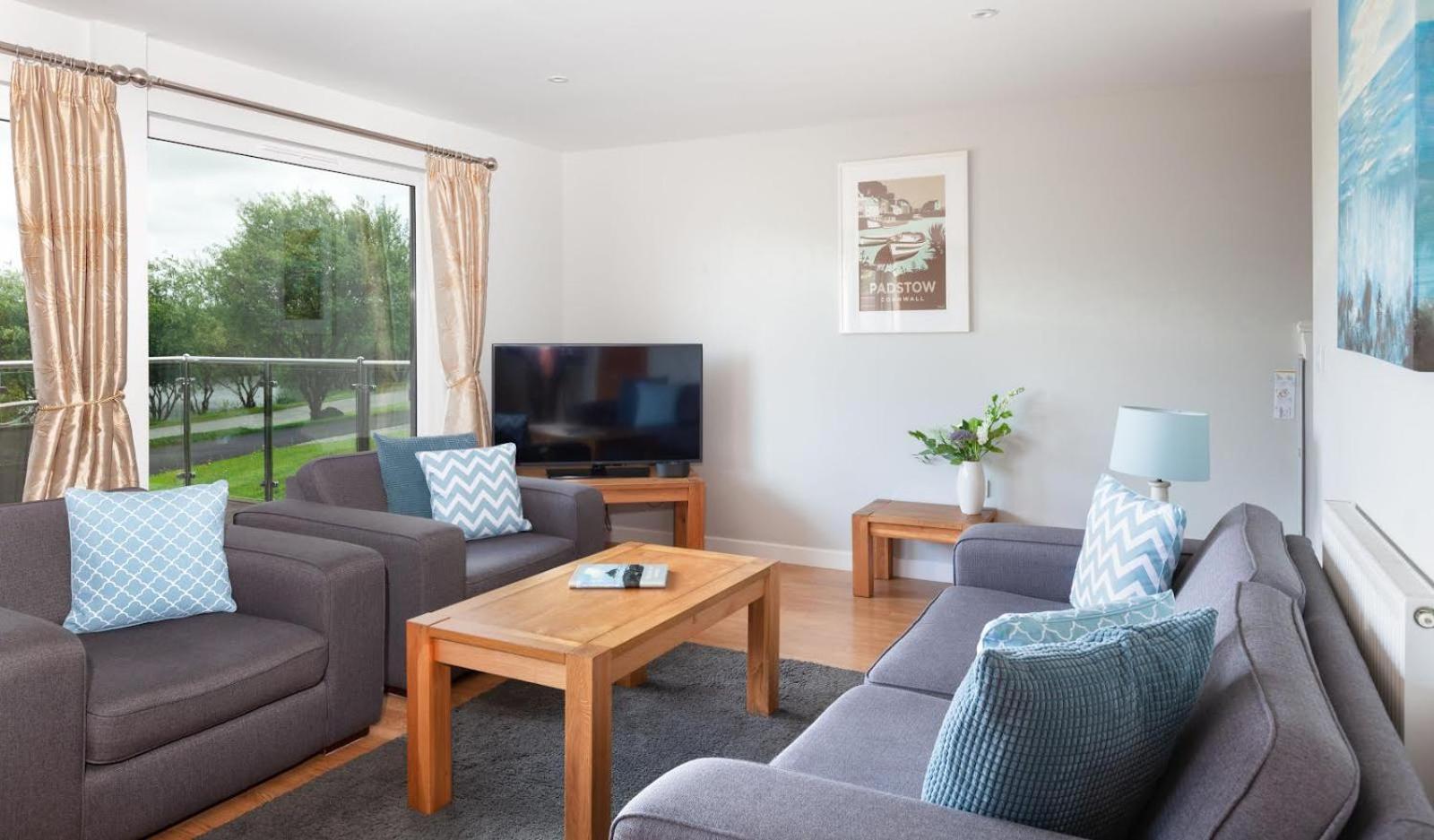 Kingfisher Hot Tub & Log Burner House On Premium Lakeside With Resort Facilities 세인트컬럼메이져 외부 사진